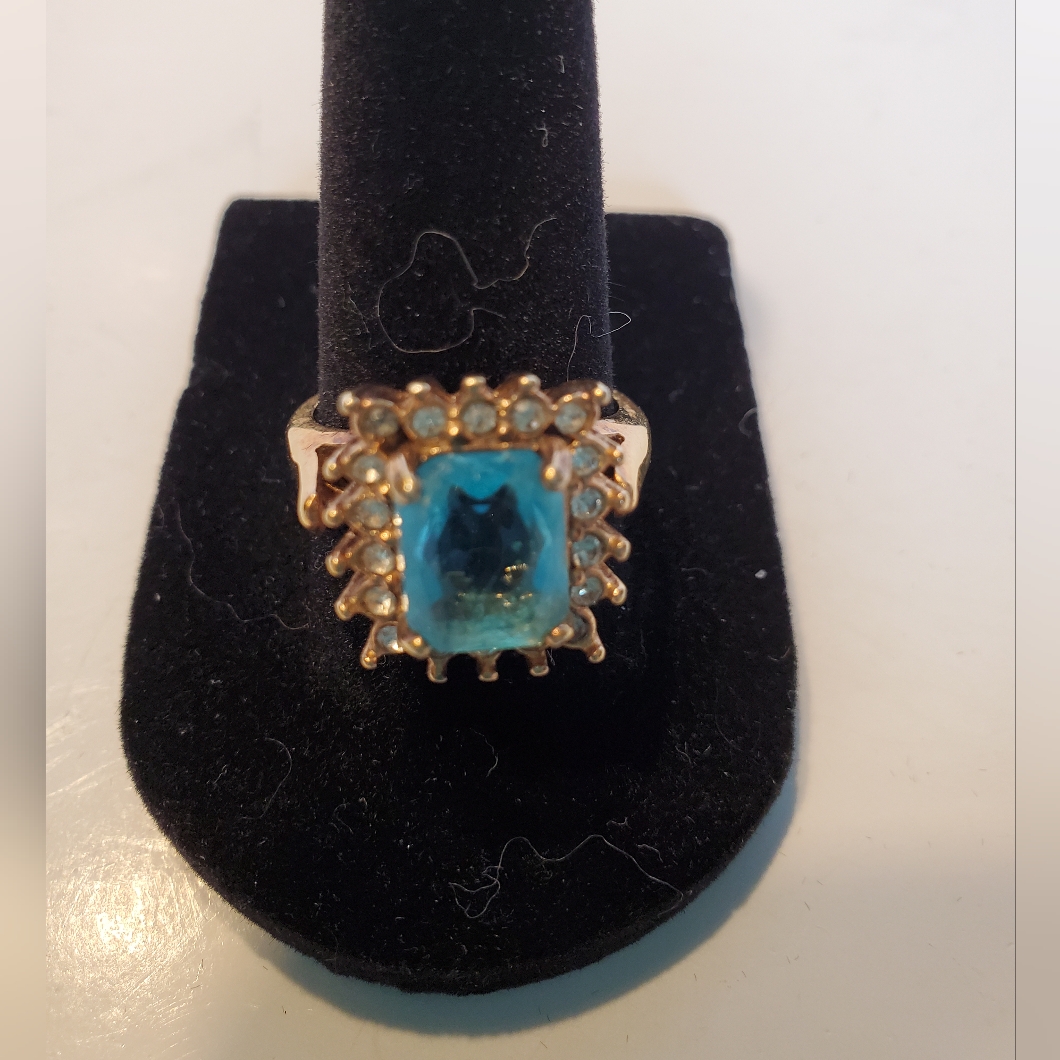 Stauer Aquamarine Blue Princess Cut Crystal Ring In 18kt Hge Size 8 38$